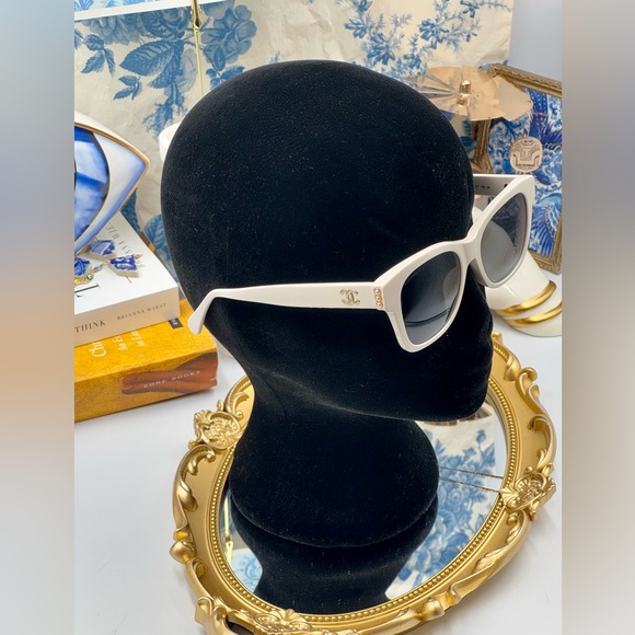 🆕 CHANEL 🧿 NWOT 5482-H Square Acetate Pearl CC Square Sunglasses, White - Picture 4 of 16